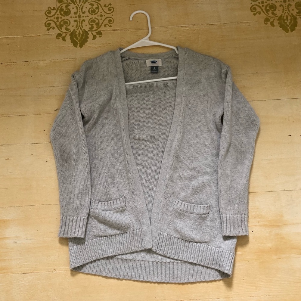 Gray Old Navy cardigan